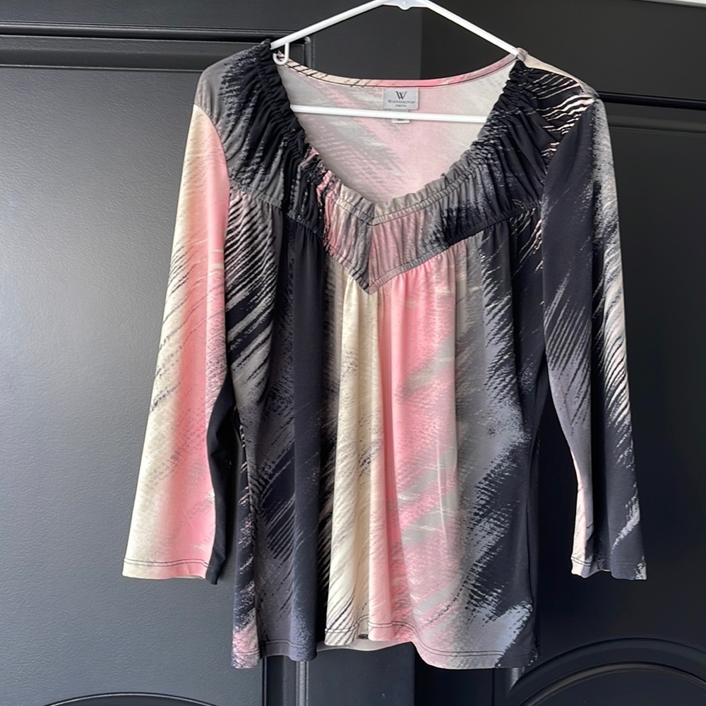 Multi colored Worthington shirt with 3/4 sleeves.